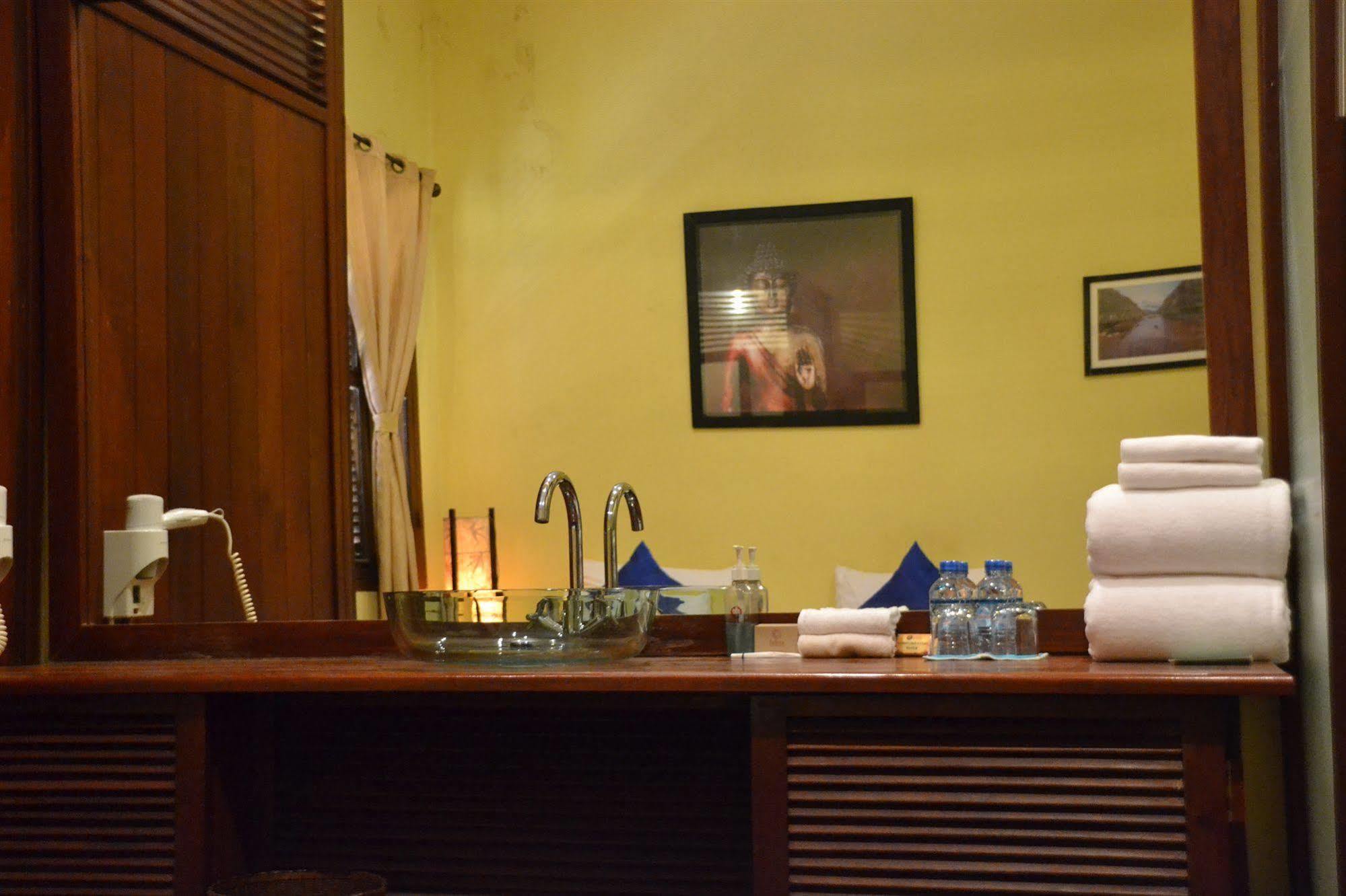 Hotel Inthira Thakhek Zewnętrze zdjęcie