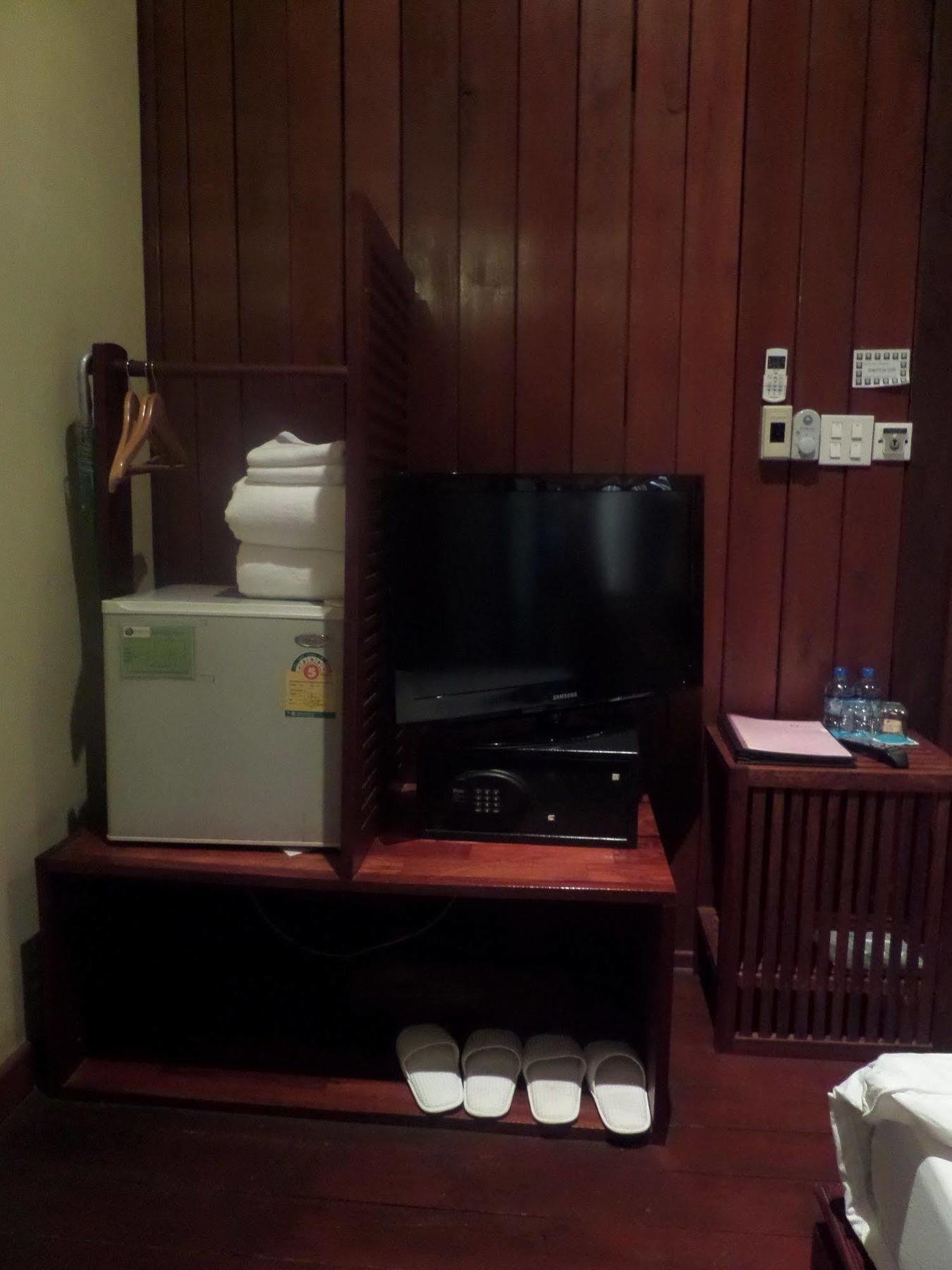 Hotel Inthira Thakhek Zewnętrze zdjęcie